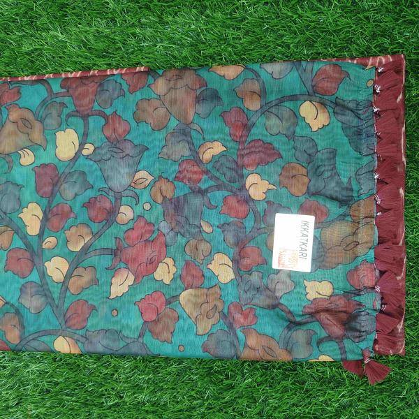 Women Soft Silk Saree with Rich Traditional Finish