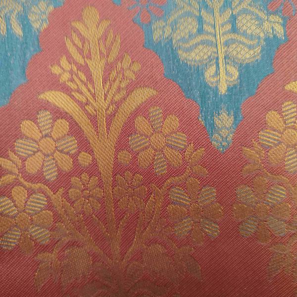 Women Soft Silk Saree with Rich Golden Zari Finish