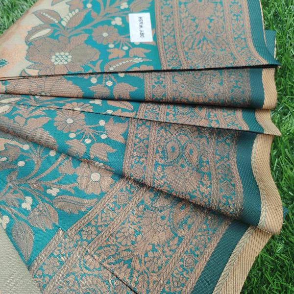 Women Soft Silk Saree with Classic Border Detailing