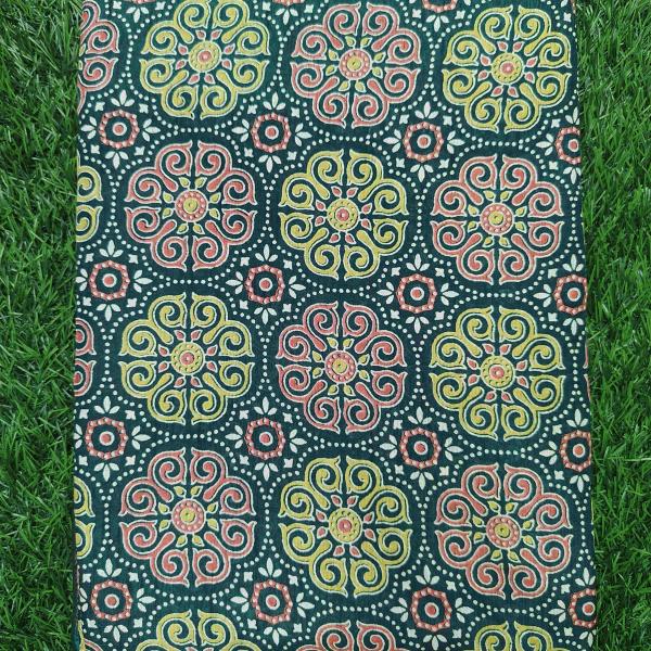 Women Lightweight Cotton Saree with Beautiful Border Design
