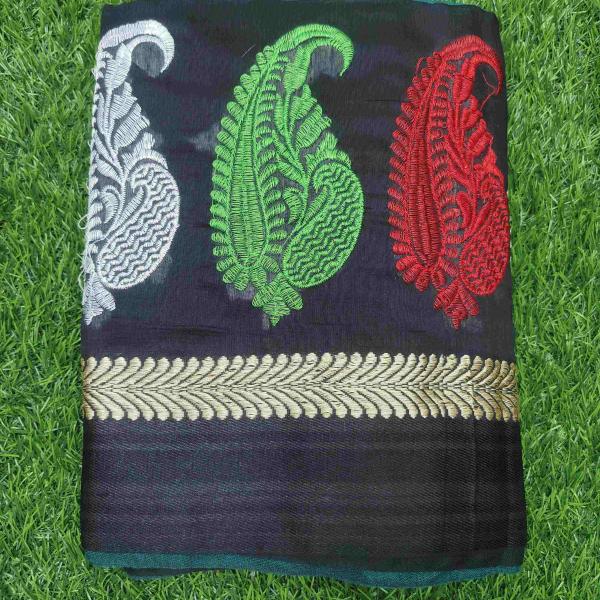Women Cotton Saree for Comfort Wear with Light Texture