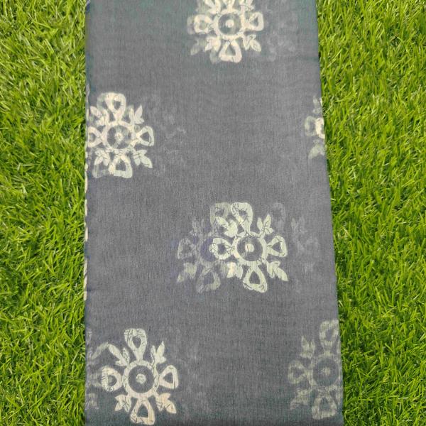 Women Printed Cotton Saree for Casual Look with Trendy Print & Easy Drape